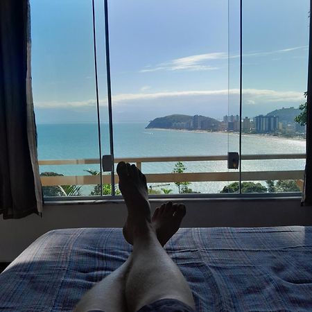 Vila Por De Sol No Mar Da Cama Caraguatatuba Exteriér fotografie