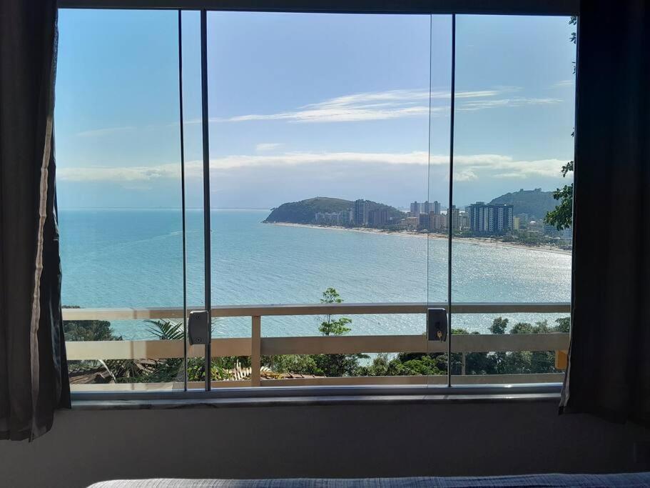 Vila Por De Sol No Mar Da Cama Caraguatatuba Exteriér fotografie