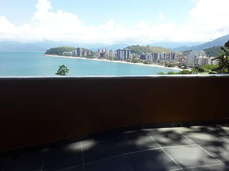 Vila Por De Sol No Mar Da Cama Caraguatatuba Exteriér fotografie