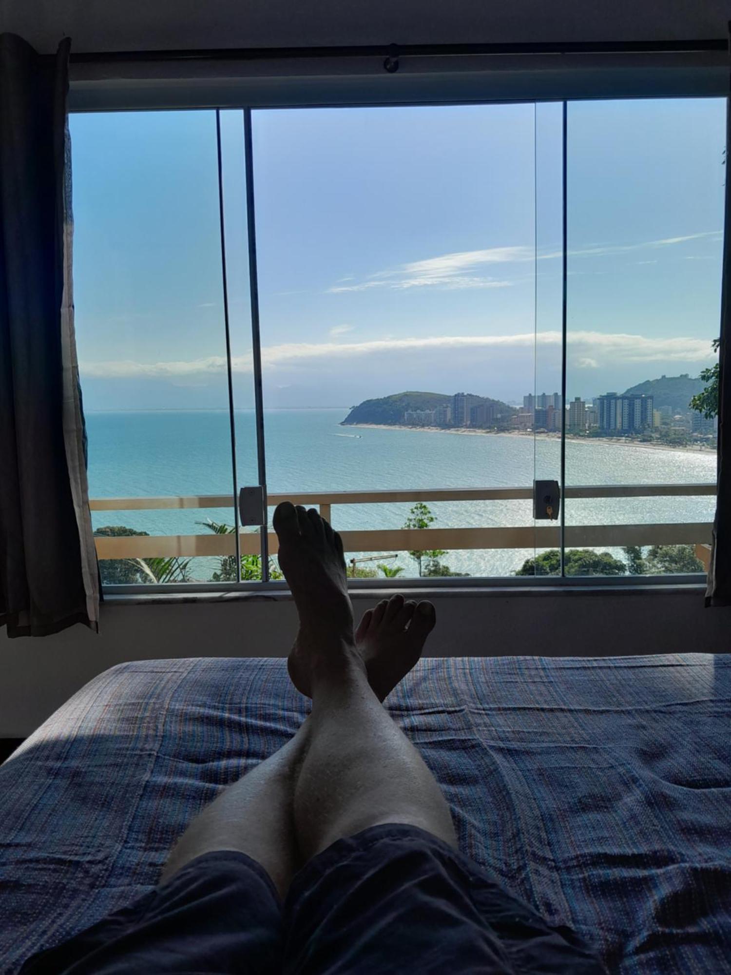 Vila Por De Sol No Mar Da Cama Caraguatatuba Exteriér fotografie